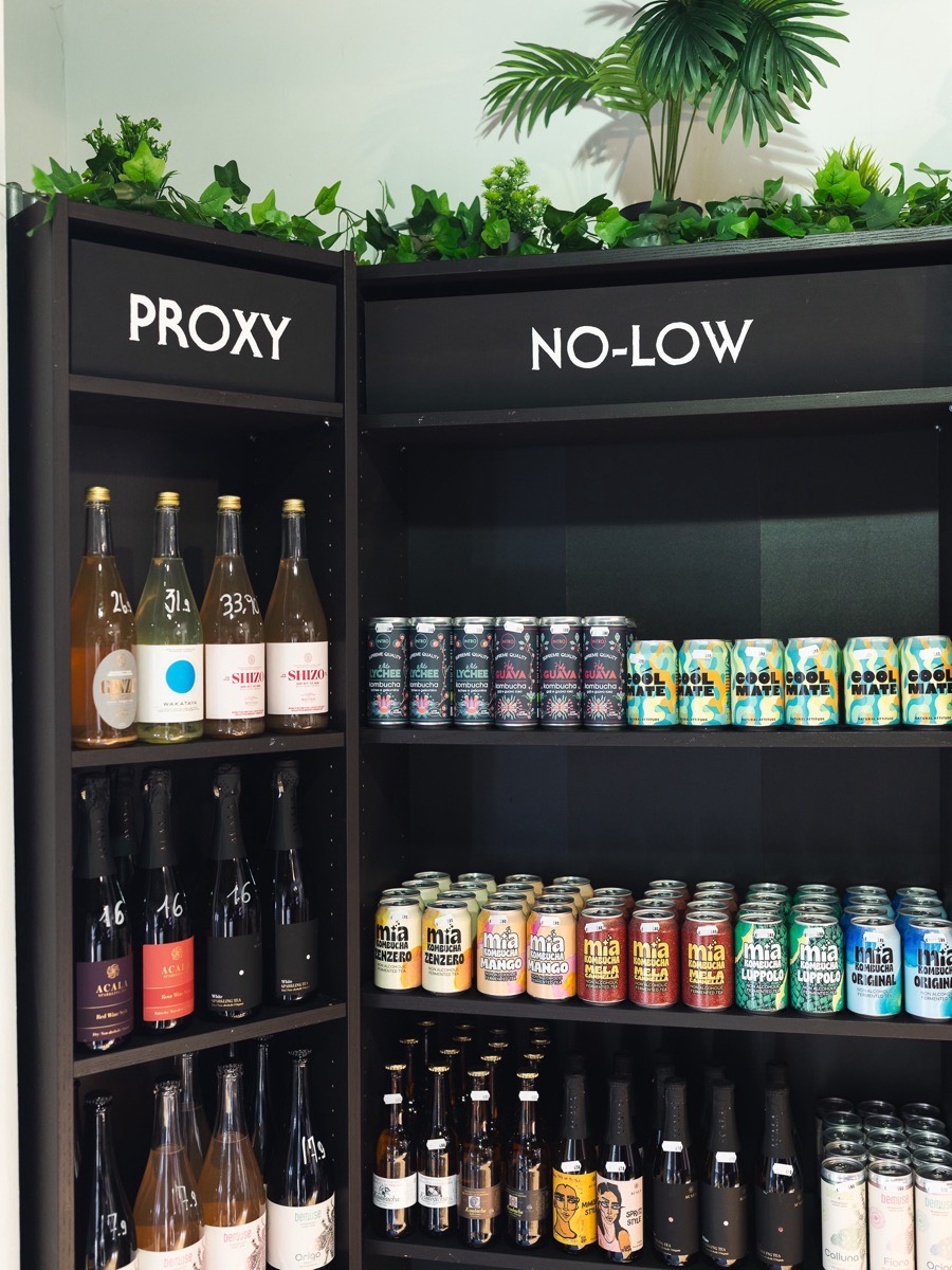 Scaffali Proxy e No-Low di una bottega specializzata